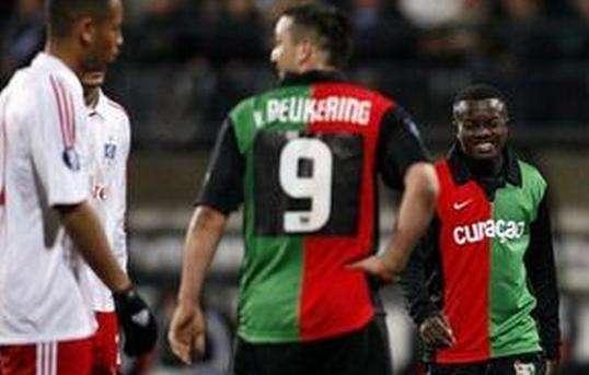 哈兰德自曝：女友看球看到“吐”，靠烹饪、玩游戏维系感情