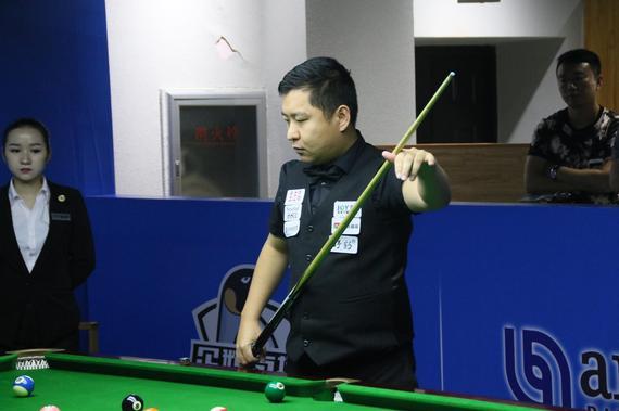 球迷：他今天是无敌状态